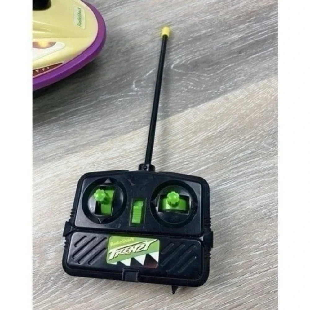 Radio Shack Radio Control‎ Frenzy Jet Ski Battery Operated /Tested Works Great